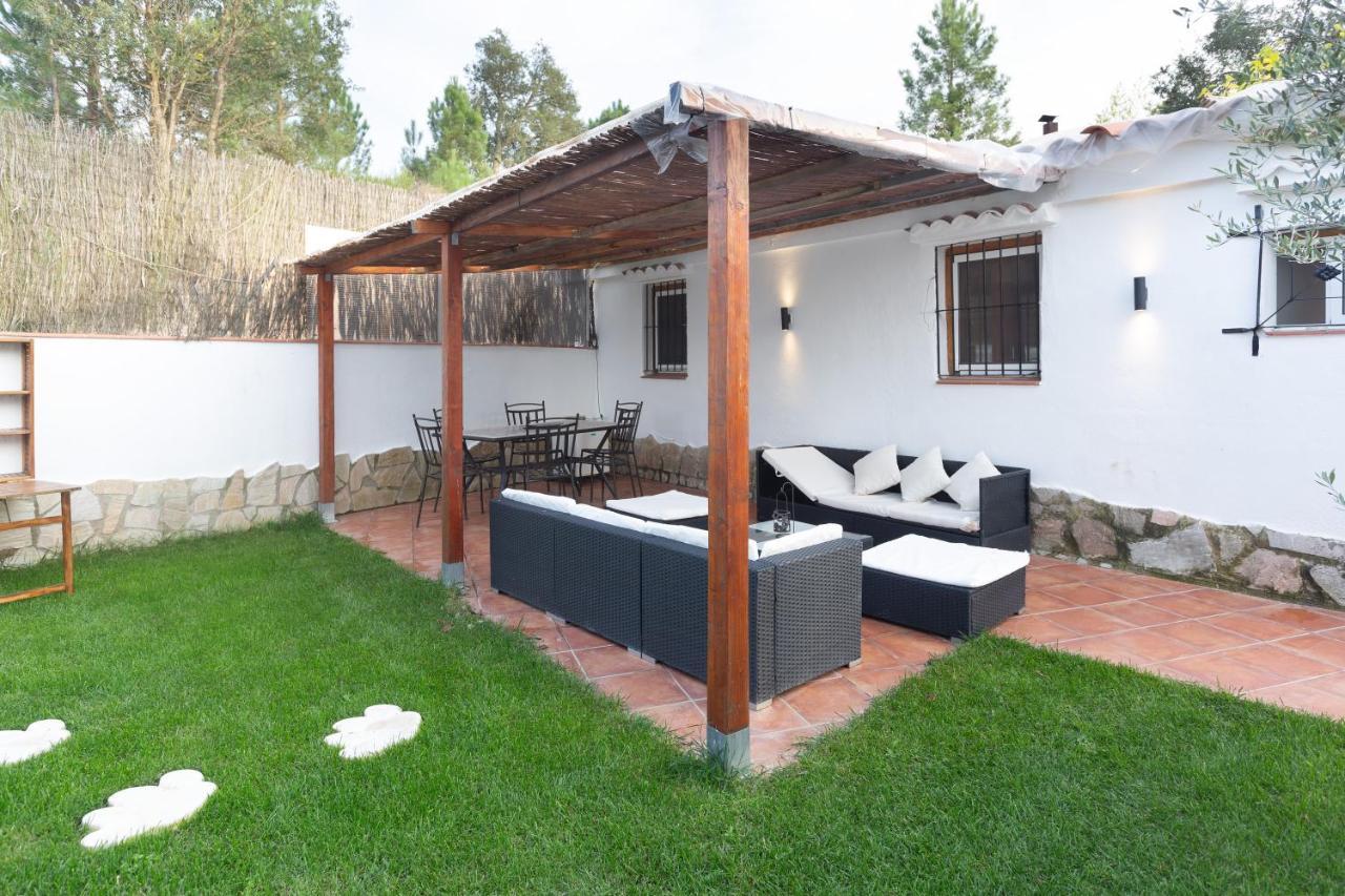 Detached Villa For 6 People In Lloret De Mar With Comunal Outdoor Swimming Pool Puigventos Exterior photo