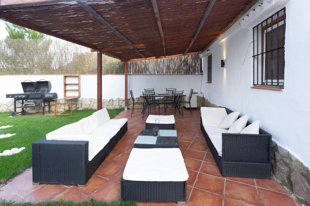 Detached Villa For 6 People In Lloret De Mar With Comunal Outdoor Swimming Pool Puigventos Exterior photo