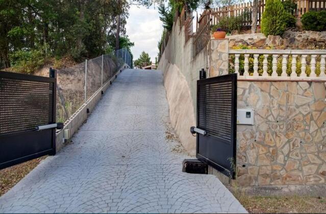 Detached Villa For 6 People In Lloret De Mar With Comunal Outdoor Swimming Pool Puigventos Exterior photo